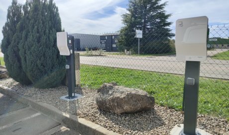 Installation de borne de recharge pour véhicule électrique à Dagneux