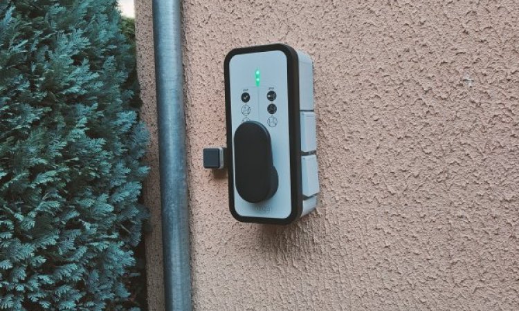 Installation de borne de recharge pour véhicule électrique à Lachassagne