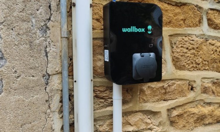 Installation de borne de recharge pour véhicule électrique à Villefranche sur Saône